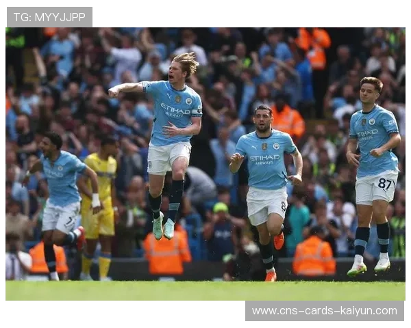 英超曼城中场穿插成功，球门前机会连连