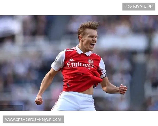 阿森纳厄德高任意球挑射进网令人叹服——从场上瞬感到训练哲学的全景解读